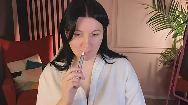 love me  tonight  online show from 10-14-25, 01:06