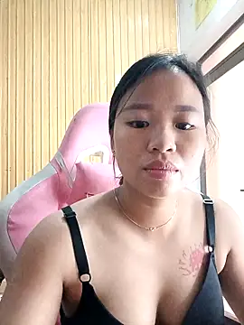 Snapshot of Na_na90 chatting on 09-20-25, 12:11 Na na90 online show from 09-20-25, 12:11