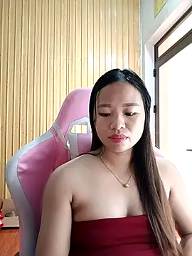 Snapshot of Na_na90 chatting on 10-02-25, 12:28 Na na90 online show from 10-02-25, 12:28