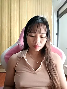 Snapshot of Na_na90 chatting on 10-21-25, 12:55 Na na90 online show from 10-21-25, 12:55