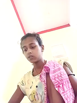 Snapshot of Saniye-143 chatting on 09-24-25, 04:38 Saniye-143 online show from 09-24-25, 04:38