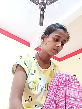 Snapshot of Saniye-143 chatting on 10-05-25, 03:16 Saniye-143 online show from 10-05-25, 03:16