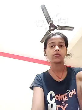 Snapshot of Saniye-143 chatting on 10-10-25, 04:11 Saniye-143 online show from 10-10-25, 04:11