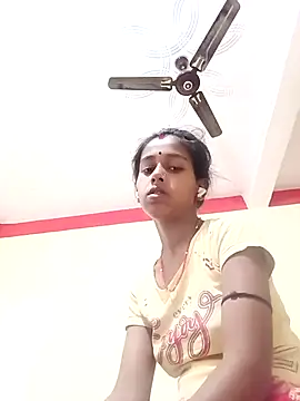 Snapshot of Saniye-143 chatting on 10-17-25, 07:00 Saniye-143 online show from 10-17-25, 07:00