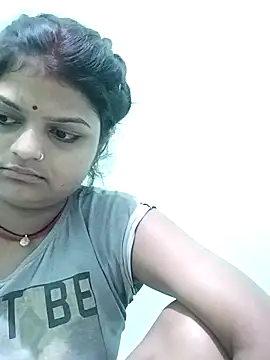 Snapshot of Hot_mirchjii chatting on 09-24-25, 11:30 Hot mirchjii online show from 09-24-25, 11:30