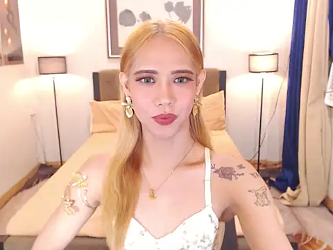 Snapshot of PreciousAmore chatting on 04-23-26, 07:27 PreciousAmore online show from 04-23-26, 07:27