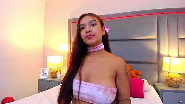 GabyMoreau online show from 11-28-25, 08:11