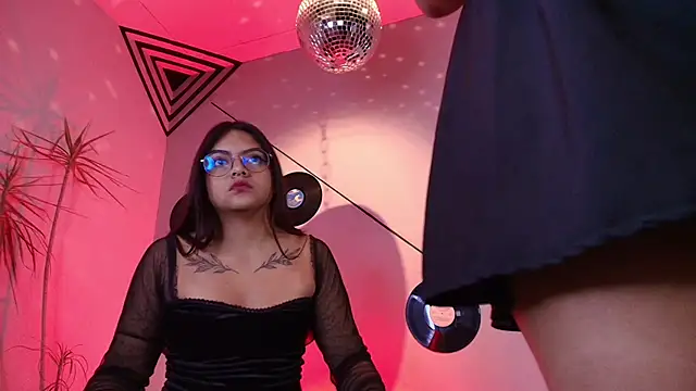 Lilith and Khloe online show from 09-13-25, 11:21