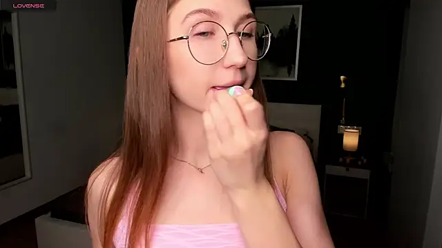 Snapshot of EditaBand chatting on 11-10-25, 07:24 EditaBand online show from 11-10-25, 07:24