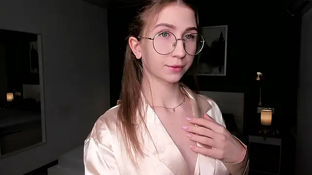 Snapshot of EditaBand chatting on 11-18-25, 07:07 EditaBand online show from 11-18-25, 07:07