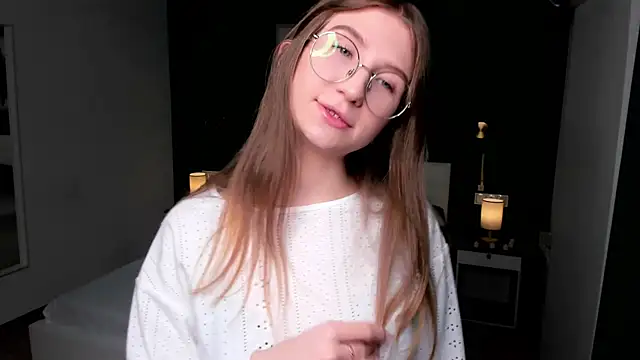 Snapshot of EditaBand chatting on 11-28-25, 07:16 EditaBand online show from 11-28-25, 07:16