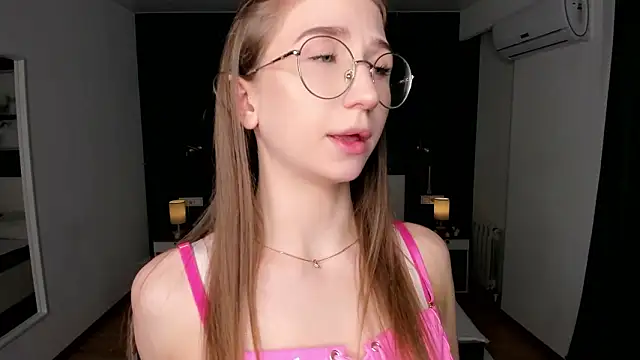 Snapshot of EditaBand chatting on 02-25-26, 07:34 EditaBand online show from 02-25-26, 07:34