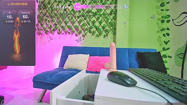 Karen Ariass online show from 11-06-25, 02:18