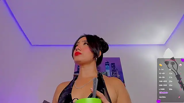 eva rain  online show from 11-13-25, 04:00