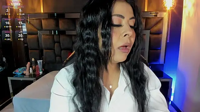 Aniajoness  online show from 09-19-25, 04:25