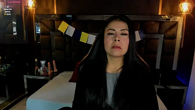 Aniajoness  online show from 09-27-25, 04:39