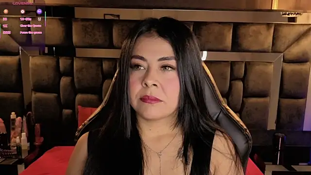 Aniajoness  online show from 10-07-25, 03:58