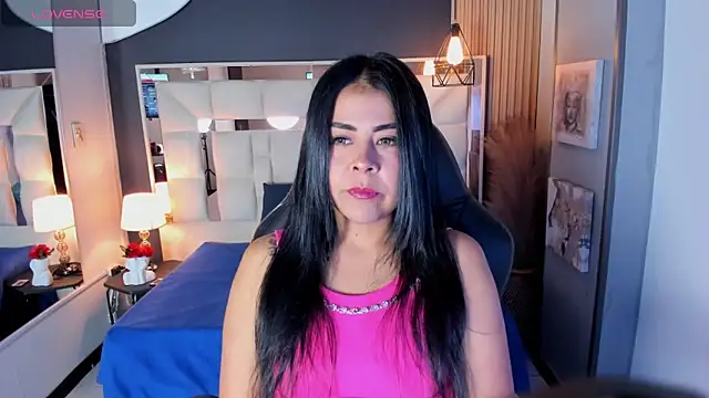 Aniajoness  online show from 10-13-25, 12:05