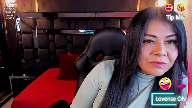 Aniajoness  online show from 04-15-26, 04:30