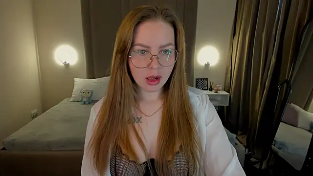 MikaBloom online show from 10-02-25, 01:56