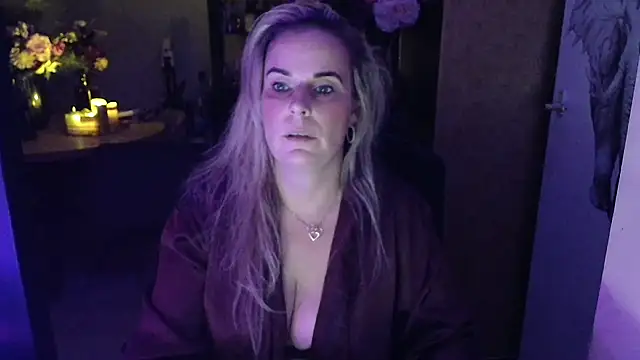 Mrs-Aurora online show from 02-01-26, 09:57