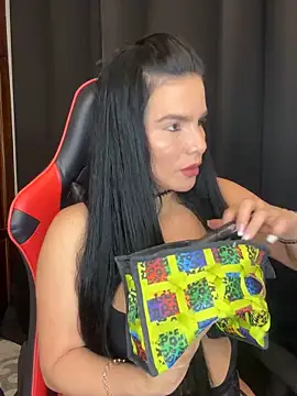 Snapshot of carol_cruz133 chatting on 10-07-25, 11:13 carol cruz133 online show from 10-07-25, 11:13