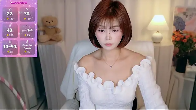 Snapshot of Seven-76 chatting on 11-15-25, 02:46 Seven-76 online show from 11-15-25, 02:46