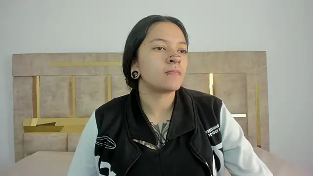 Kitty ravee online show from 10-07-25, 01:52