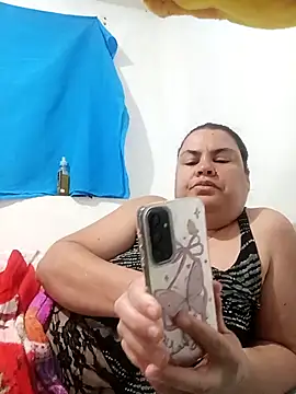 Snapshot of yaneth_ chatting on 10-10-25, 11:20 yaneth online show from 10-10-25, 11:20
