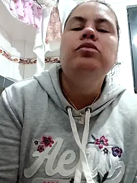 Snapshot of yaneth_ chatting on 10-19-25, 11:16 yaneth online show from 10-19-25, 11:16