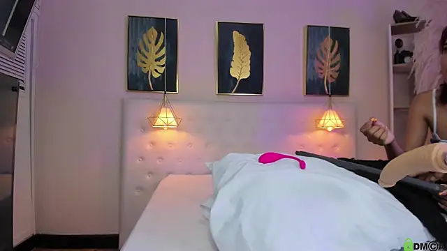 Snapshot of Cinnamon_Star chatting on 09-24-25, 12:19 Cinnamon Star online show from 09-24-25, 12:19