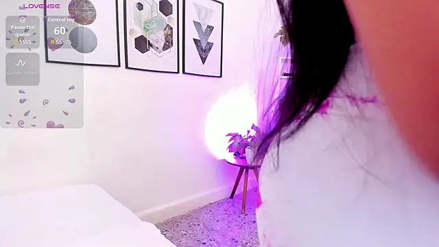 yunna7 online show from 10-13-25, 11:32