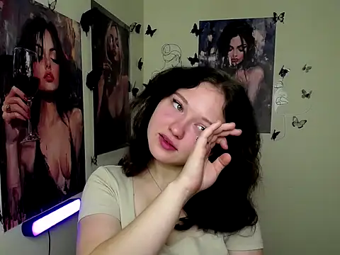 LadyAlice  online show from 10-06-25, 06:22