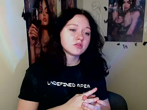 Snapshot of LadyAlice_ chatting on 11-18-25, 07:13 LadyAlice online show from 11-18-25, 07:13