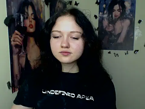 Snapshot of LadyAlice_ chatting on 11-28-25, 07:22 LadyAlice online show from 11-28-25, 07:22