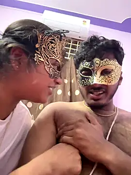 Snapshot of VVcouple chatting on 09-10-25, 06:52 VVcouple online show from 09-10-25, 06:52