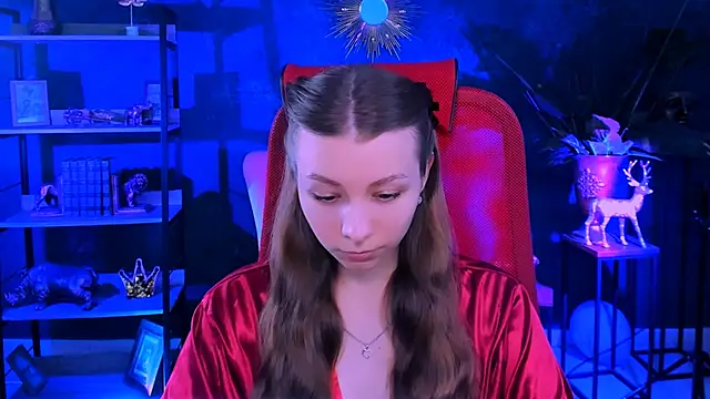 JulieDaniel online show from 11-28-25, 04:26