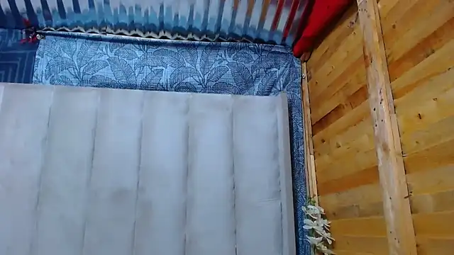 SexyChantyBabe25 online show from 12-17-25, 01:11