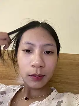 Snapshot of Lil-Gi chatting on 09-12-25, 03:34 Lil-Gi online show from 09-12-25, 03:34