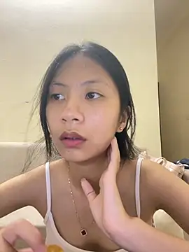 Snapshot of Lil-Gi chatting on 10-16-25, 03:13 Lil-Gi online show from 10-16-25, 03:13