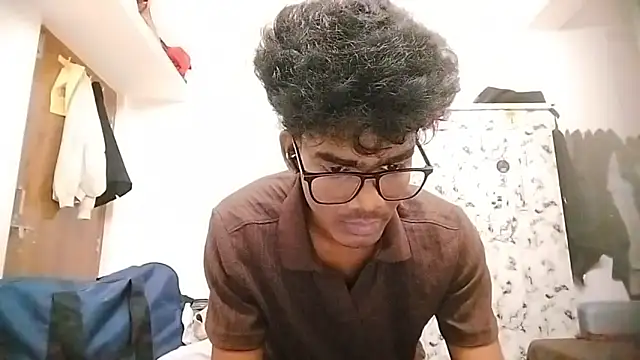 Snapshot of Rahulisagoodguy chatting on 09-18-25, 02:19 Rahulisagoodguy online show from 09-18-25, 02:19