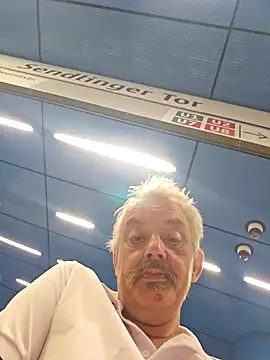 Snapshot of Fonse1860 chatting on 09-21-25, 05:53 Fonse1860 online show from 09-21-25, 05:53