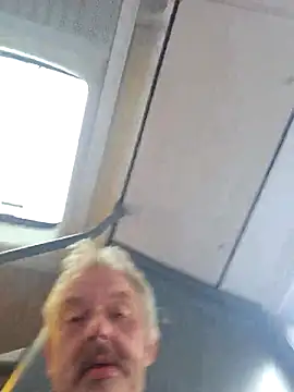 Snapshot of Fonse1860 chatting on 10-31-25, 09:32 Fonse1860 online show from 10-31-25, 09:32