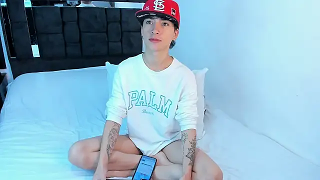 Snapshot of Thiago_Divine_ chatting on 09-10-25, 01:00 Thiago Divine online show from 09-10-25, 01:00