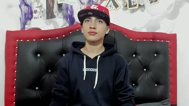 Snapshot of Thiago_Divine_ chatting on 10-17-25, 10:56 Thiago Divine online show from 10-17-25, 10:56