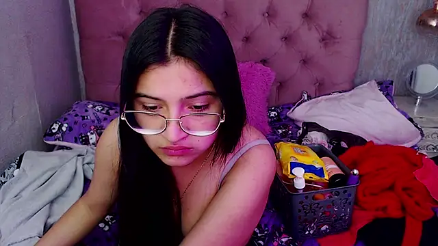 laurenelove online show from 09-10-25, 02:11