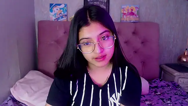 laurenelove online show from 09-19-25, 02:24