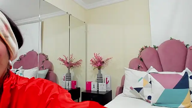 kiraGeiner online show from 04-09-26, 12:21