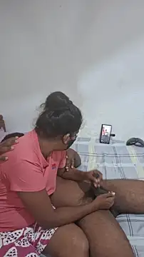 Snapshot of Amaayaa chatting on 01-05-26, 11:19 Amaayaa online show from 01-05-26, 11:19