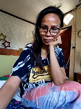 Snapshot of Mama_Eva_1 chatting on 10-18-25, 09:32 Mama Eva 1 online show from 10-18-25, 09:32